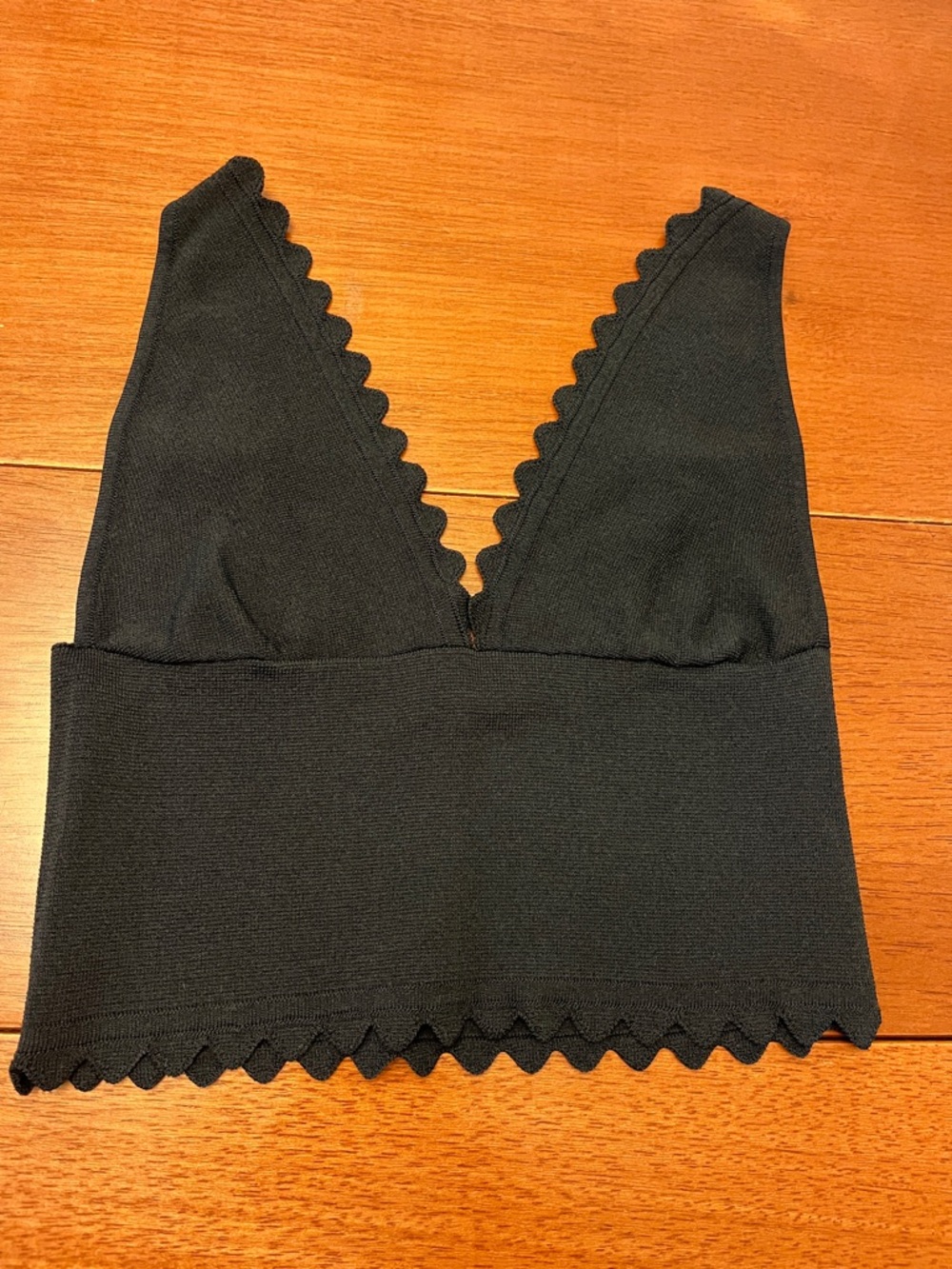 Free People Intimately Black Triangle BrCropped Tank Top size Small Scalloped